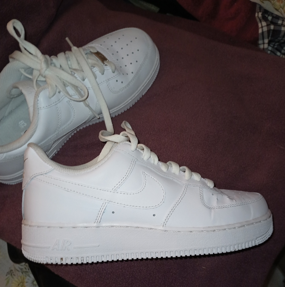 Nike air force 1s men's size 9